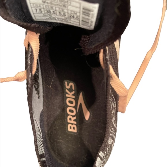Brooks Levitate 4 Running Shoe 7.5 EUC - Picture 8 of 10
